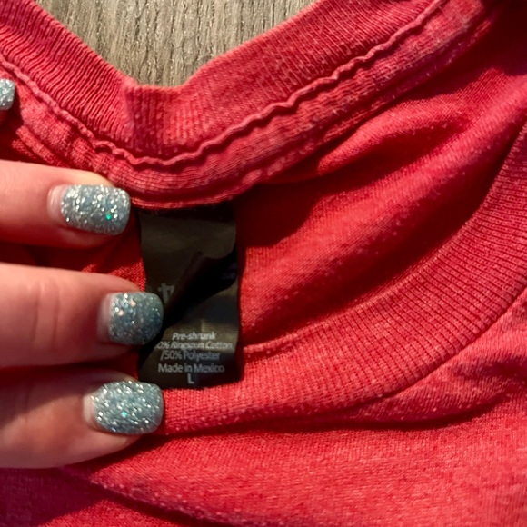 Edgartown Meat & Fish Market Martha’s Vineyard Red Graphic Tee – Tultex Large - Picture 4 of 5